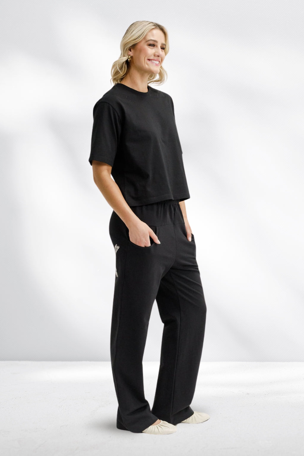 Homelee Avenue Pants Black with Graphite Daisy X