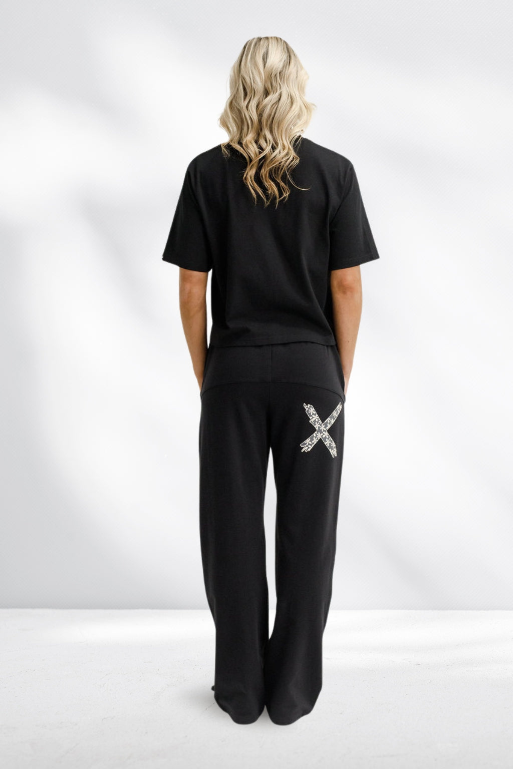 Homelee Avenue Pants Black with Graphite Daisy X