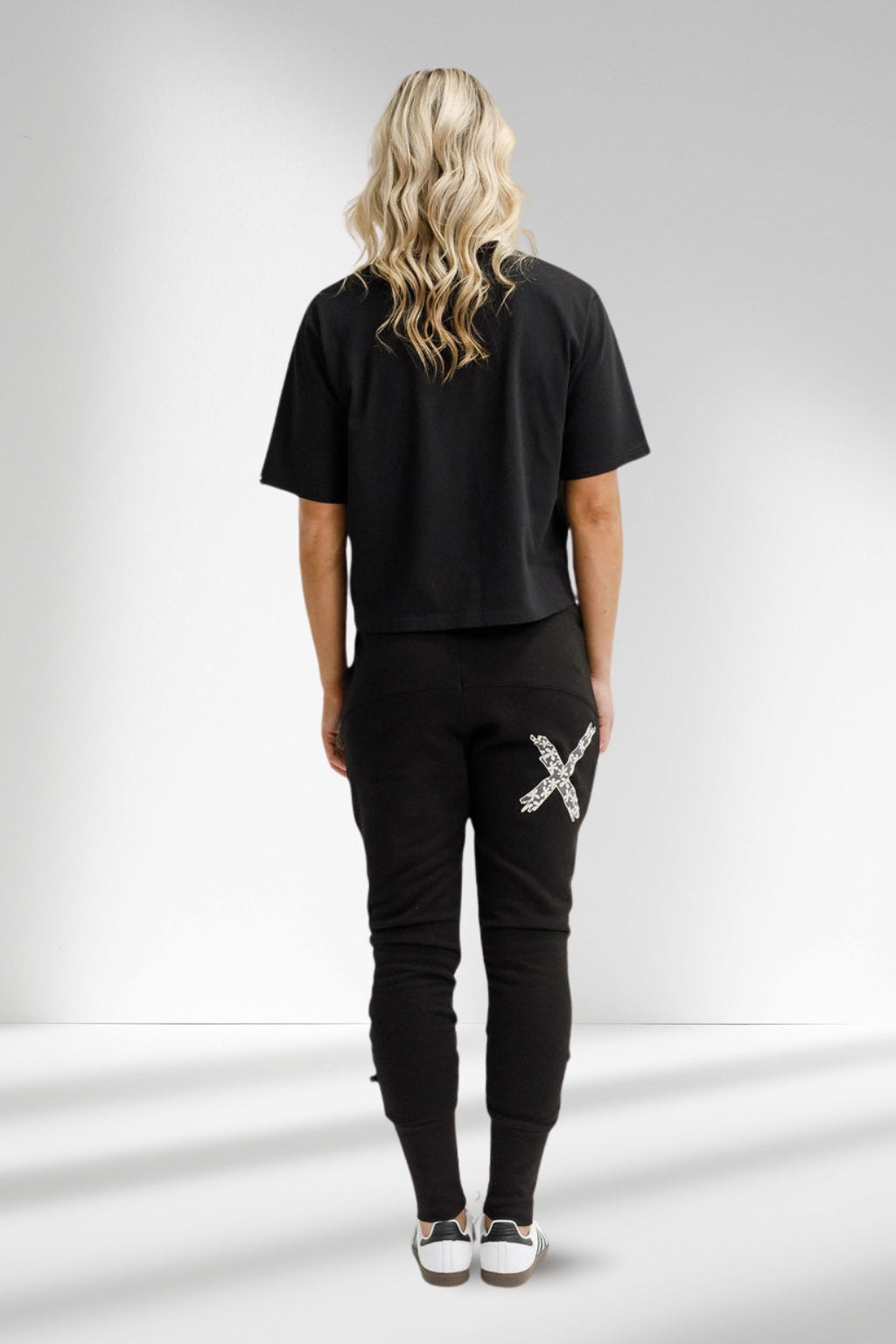 Homelee Winter Apartment Pants Black with Graphite Daisy X